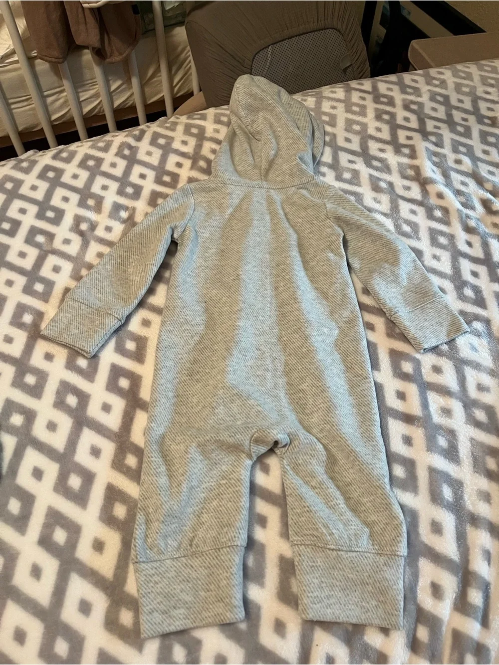 Vineyard Vines Gray Hooded Baby One-Piece Romper - Brand New